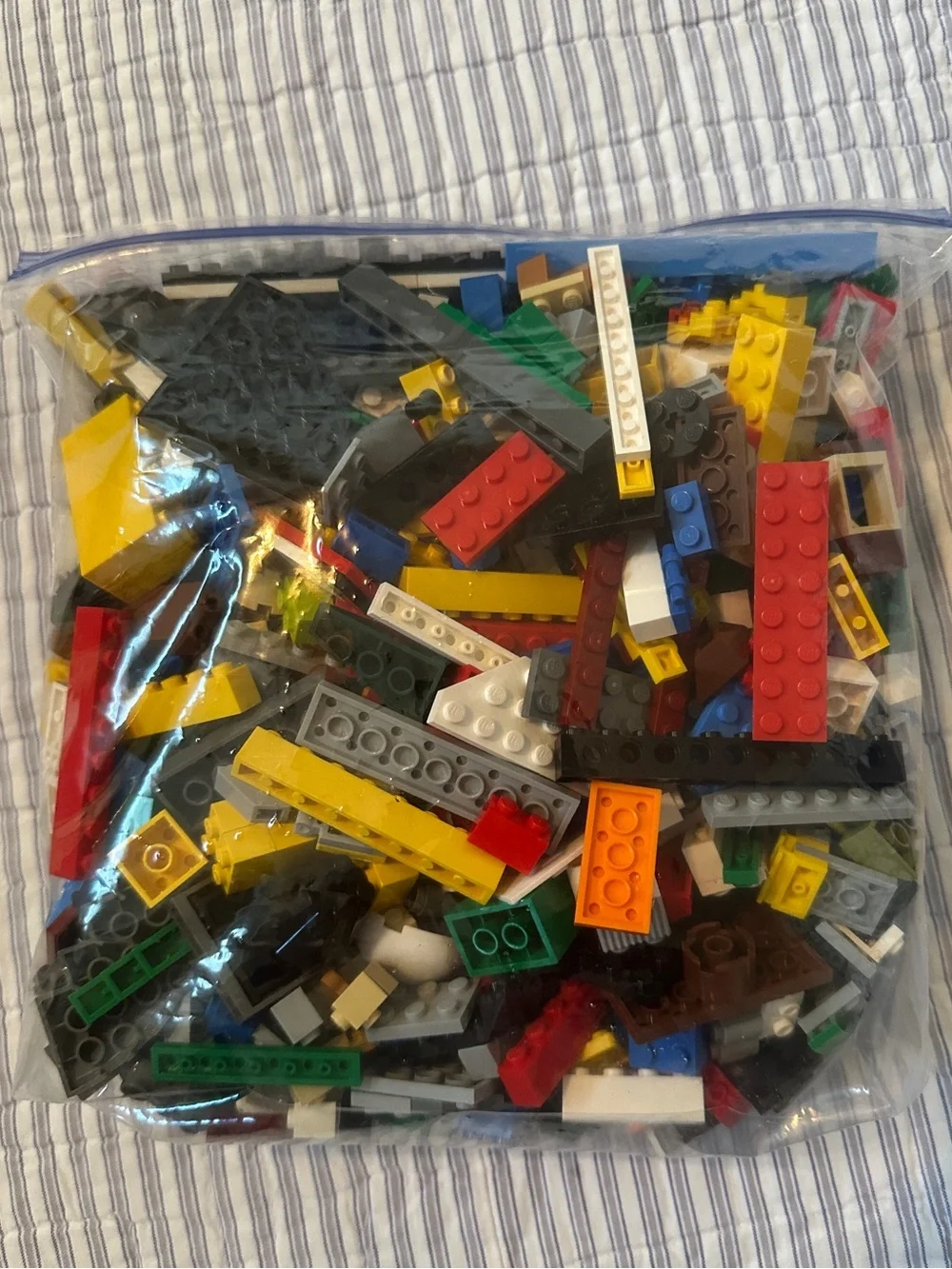 2 lb mixed lot of Lego bricks- variety of sizes colors & style pieces